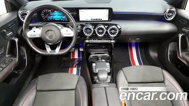 Mercedes-Benz A-Class 2021 — Photo 1/30