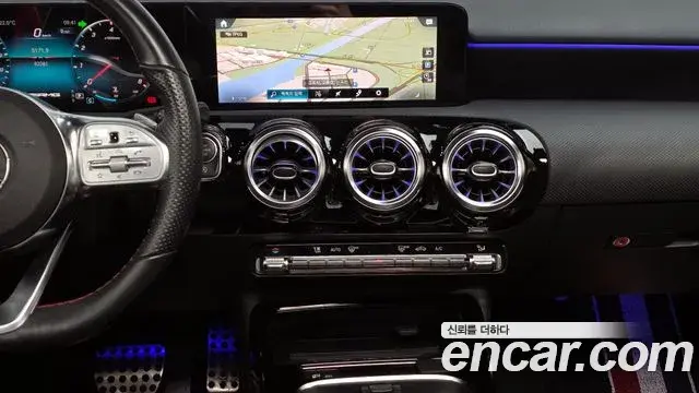 Mercedes-Benz A-Class 2021 — Photo 6/30