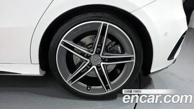 Mercedes-Benz A-Class 2021 — Photo 28/30