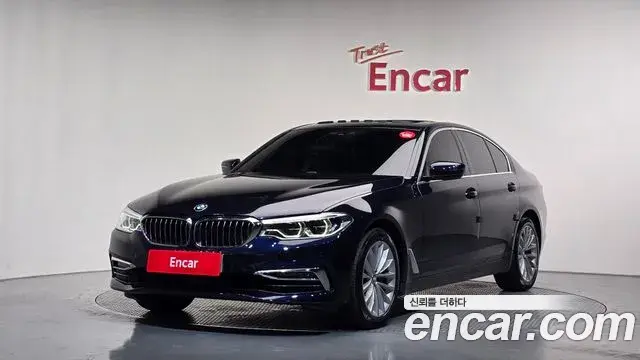 BMW 5 Series 2019 — Photo 27/32