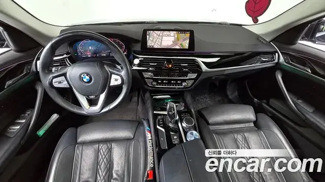 BMW 5 Series 2019 — Photo 32/32