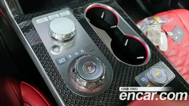 Genesis GV80 Coupe 2024 — Фото 9/20