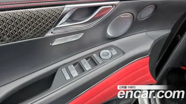 Genesis GV80 Coupe 2024 — Photo 35/37