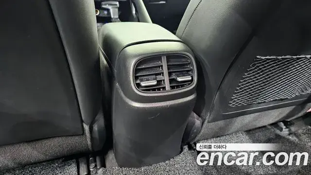 Hyundai The New Avante Hybrid 2020 — Photo 18/31