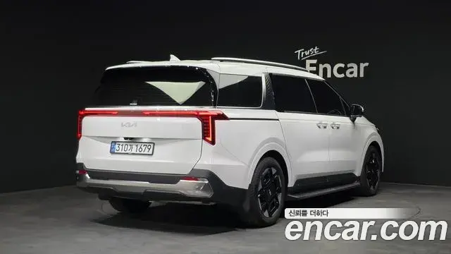 Kia Carnival 2024 — Şəkil 9/20