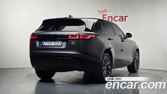 Land Rover Range Rover Velar 2018 — Şəkil 8/31