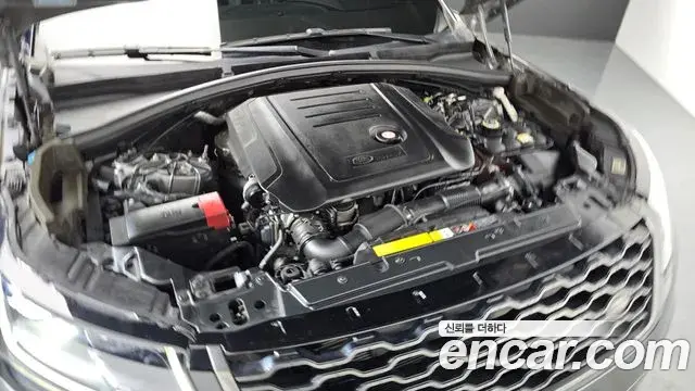 Land Rover Range Rover Velar 2018 — Şəkil 26/31
