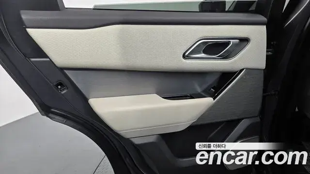 Land Rover Range Rover Velar 2018 — Şəkil 9/31