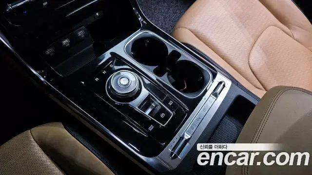Kia Carnival 2021 — Photo 17/30