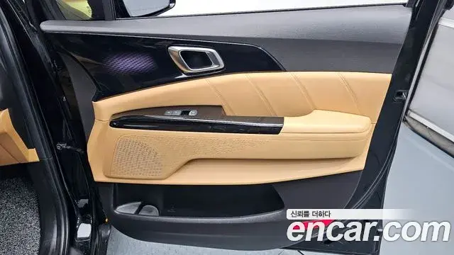 Kia Carnival 2021 — Photo 23/30