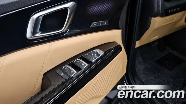 Kia Carnival 2021 — Photo 3/30