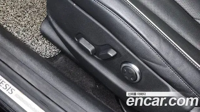 Genesis G80 2023 — ფოტო 26/34