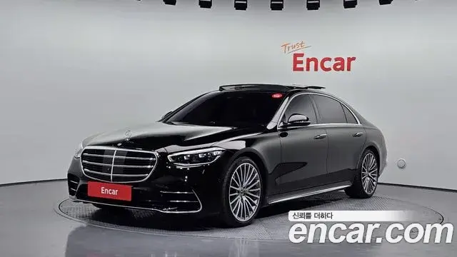 Mercedes-Benz S-Class 2023 — Photo 5/30