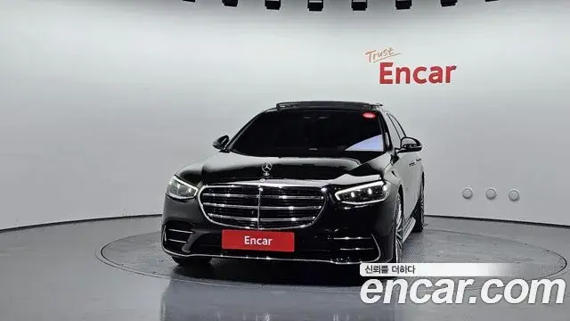Mercedes-Benz S-Class 2023 — Photo 4/30