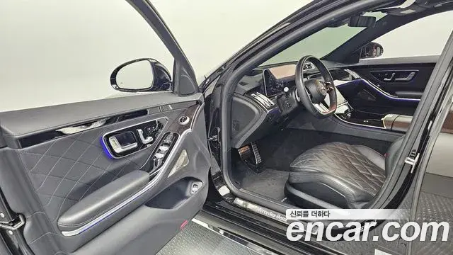 Mercedes-Benz S-Class 2023 — Photo 7/30