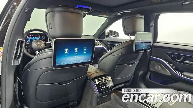 Mercedes-Benz S-Class 2023 — Photo 27/30