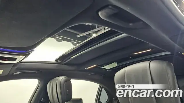 Mercedes-Benz S-Class 2023 — Photo 23/30