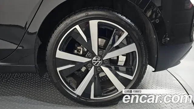 Volkswagen Golf 2025 — Şəkil 14/34
