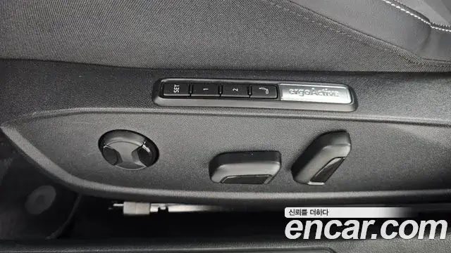 Volkswagen Golf 2025 — Şəkil 13/34