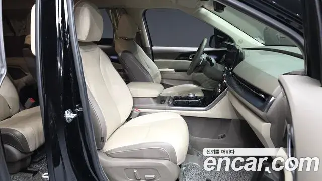 Kia Carnival 2022 — Фото 11/20