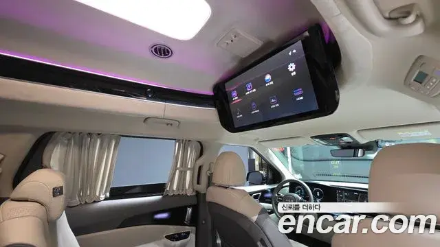 Kia Carnival 2022 — Фото 17/20