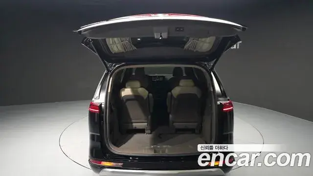 Kia Carnival 2022 — Фото 20/20