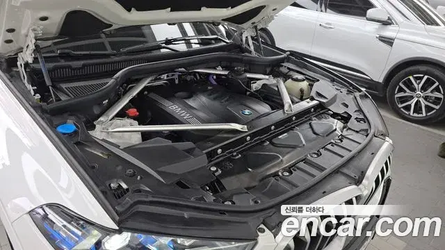 BMW X6 2024 — Photo 9/34