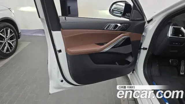 BMW X6 2024 — Photo 13/34