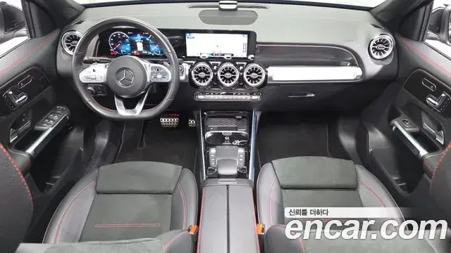 Mercedes-Benz GLB-Class 2023 — Фото 6/20