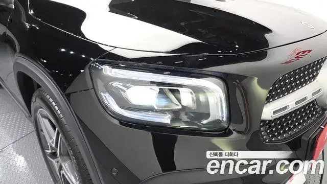 Mercedes-Benz GLB-Class 2023 — Şəkil 30/30
