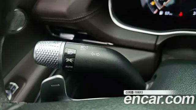 Genesis GV80 2020 — Şəkil 28/31