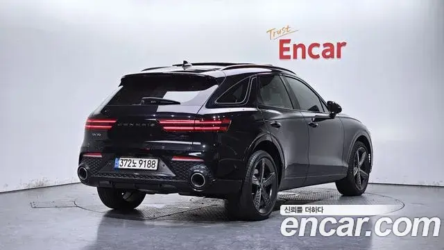 Genesis GV70 2021 — ფოტო 28/30