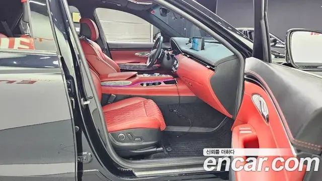 Genesis GV70 2021 — ფოტო 24/30
