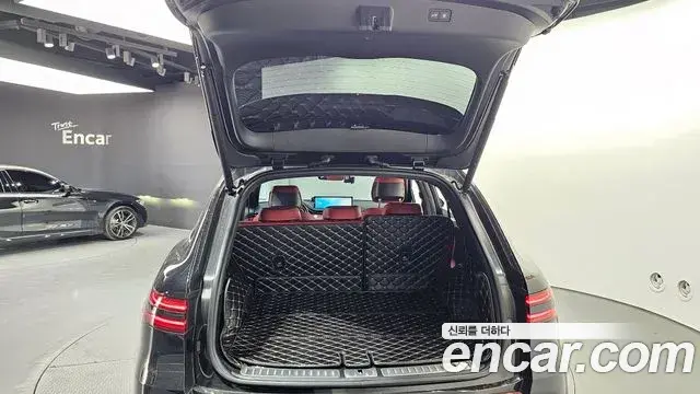 Genesis GV70 2021 — ფოტო 25/30