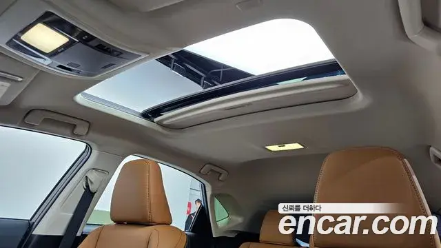 Lexus NX300h 2019 — Şəkil 26/33