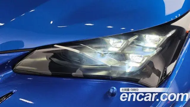 Lexus NX300h 2019 — Şəkil 10/33