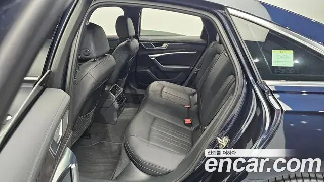 Audi A6 2022 — Şəkil 17/30