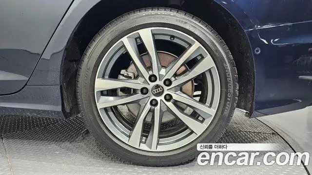 Audi A6 2022 — Şəkil 19/30