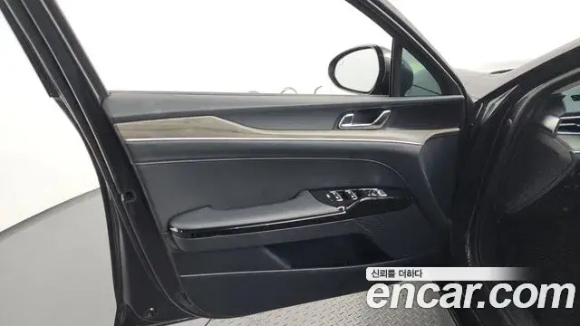 Kia K5 2023 — Şəkil 4/31
