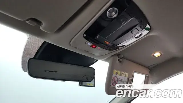 Kia K5 2023 — Şəkil 17/31