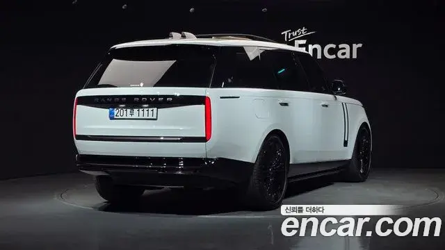Land Rover Range Rover 2025 — Photo 10/33