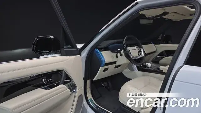 Land Rover Range Rover 2025 — Photo 8/33