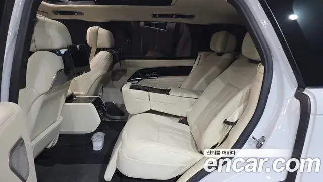 Land Rover Range Rover 2025 — Photo 27/33