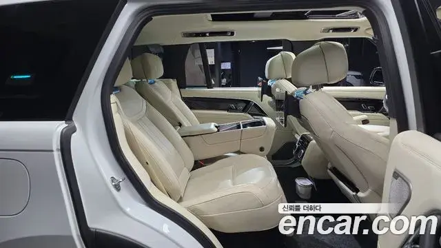 Land Rover Range Rover 2025 — Photo 26/33