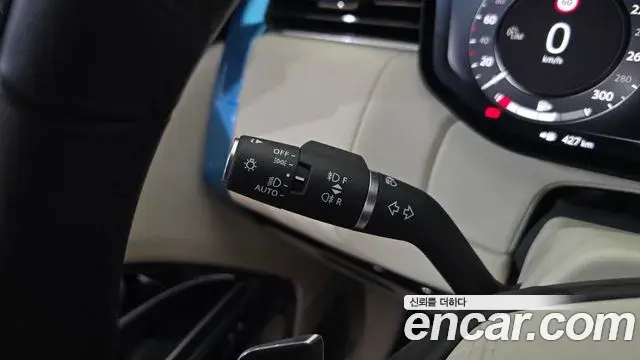 Land Rover Range Rover 2025 — Photo 20/33