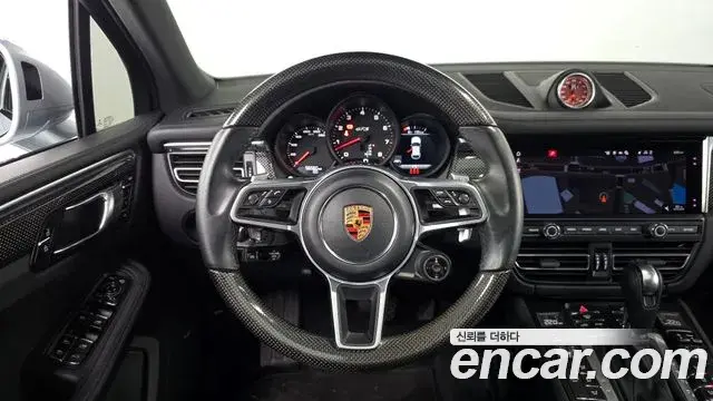 Porsche Macan 2021 — Şəkil 11/20