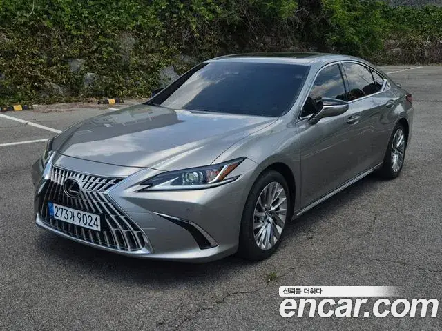 Lexus ES300h 2026 — ფოტო 7/20
