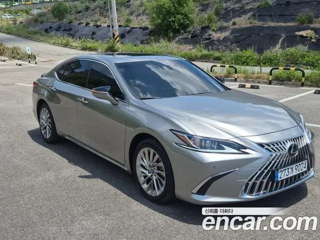 Lexus ES300h 2026 — ფოტო 20/20