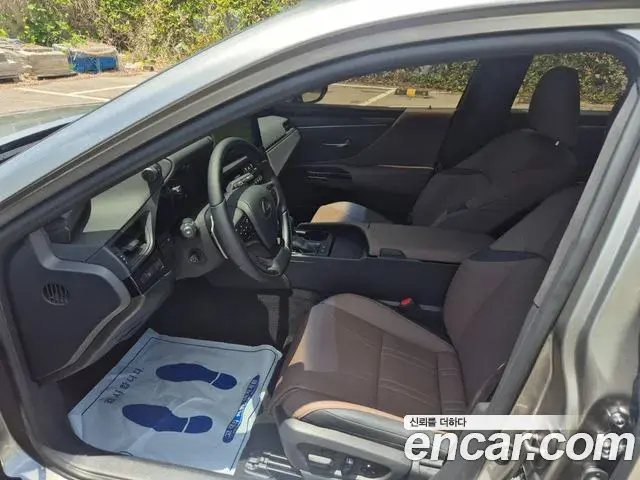 Lexus ES300h 2026 — ფოტო 2/20