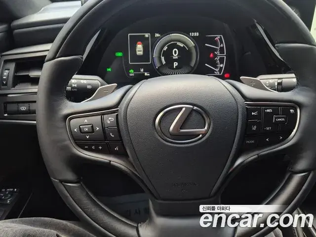 Lexus ES300h 2026 — ფოტო 15/20